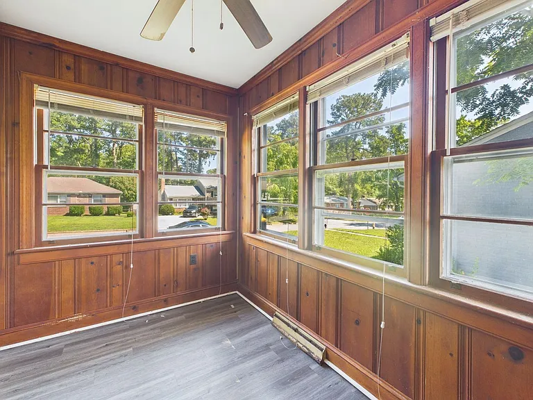 910 Northampton Rd — Photo 10