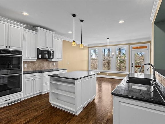 5th image of 512 Twilley Ridge Rd SW