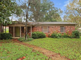 1001 Arlington St, Clinton, MS 39056