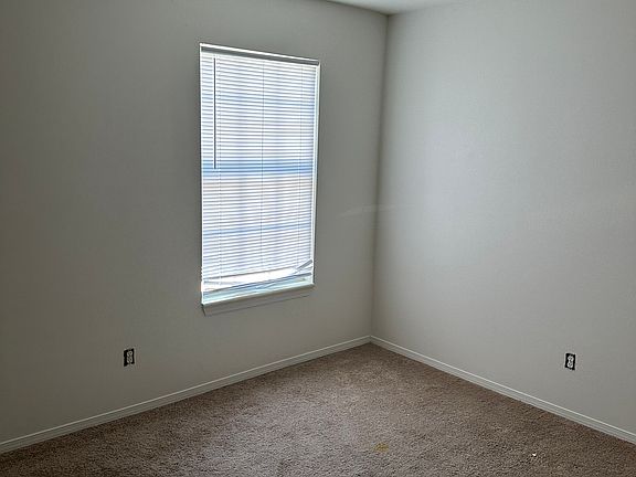 5th image of 1886 N Pine Valley Dr
