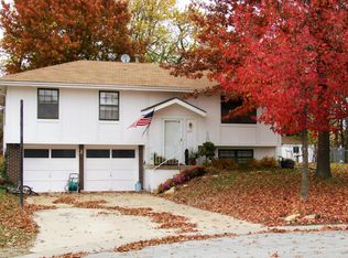 604 SW Philip St, Lees Summit, MO 64082