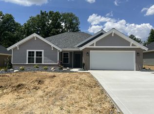 7 Beacon Way, Jasper, IN 47546