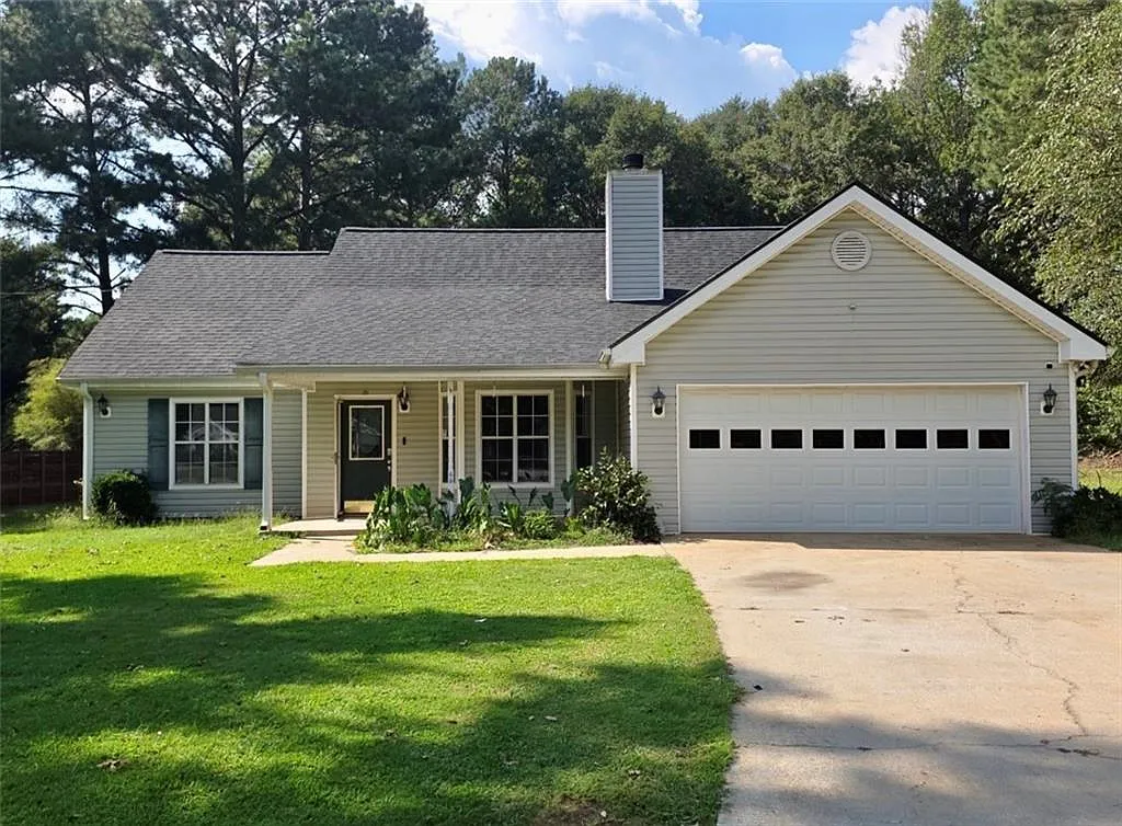 3 bed, 1404 sqft, $2,000 — Photo 1