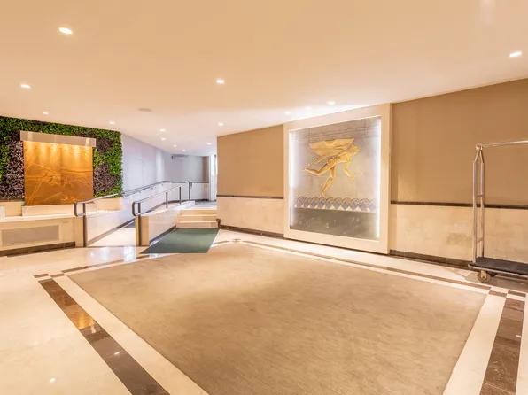 30 East End Avenue image 6 of 7