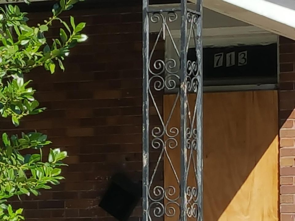 1st image of 713 Linnard St