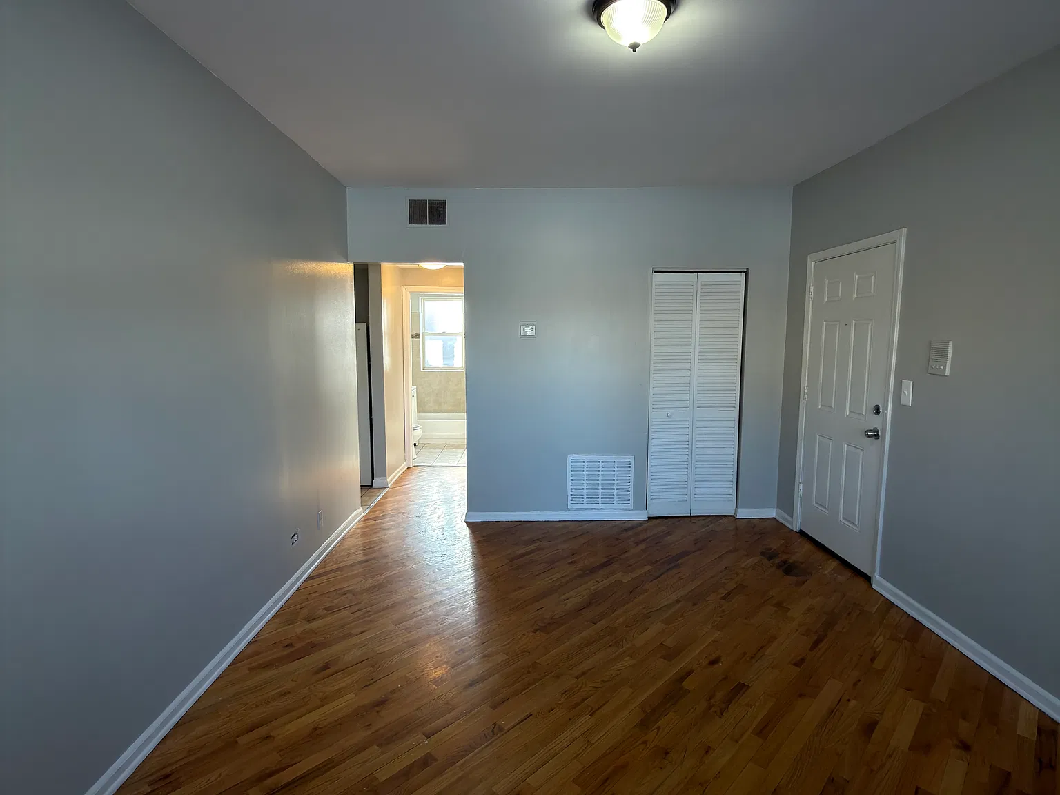 2 bed, $1,550 — Photo 2