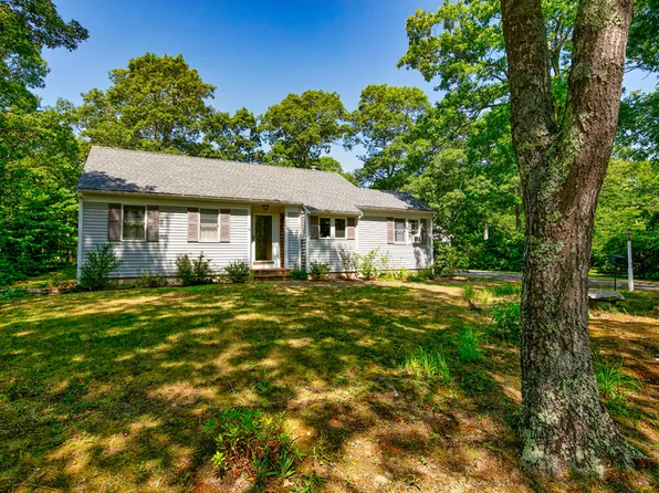 24 Redlands Road, East Falmouth, MA 02536