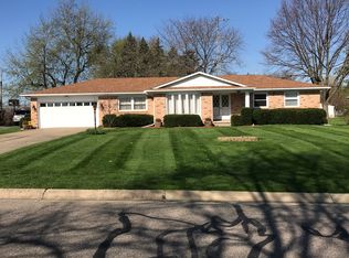 1504 Kennebec Rd, Grand Blanc, MI 48439