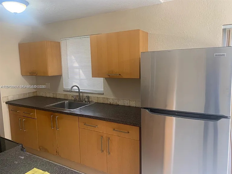 1702 McKinley St #4 — Photo 6