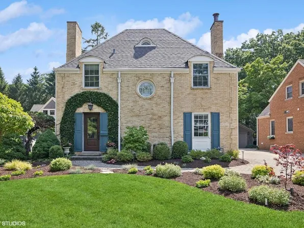 925 N Stone Ave, La Grange Park, IL 60526