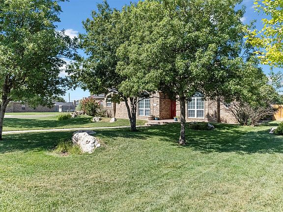 3rd image of 1110 Melinda Ln