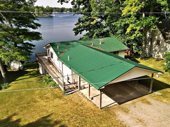 1211 N Crooked Lake Dr, Lake, MI 48632