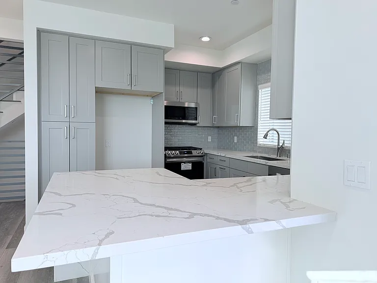 6011 Fair Ave — Photo 11