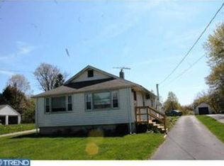 4040 Joshua Rd, Lafayette Hill, PA 19444