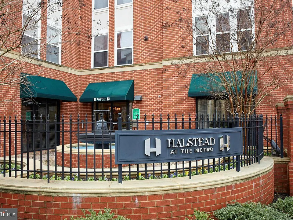 2655 Prosperity Ave #205