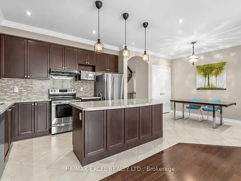 25 Demott Ave — Photo 12