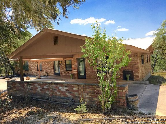 2nd image of 554 Oakleaf Dr