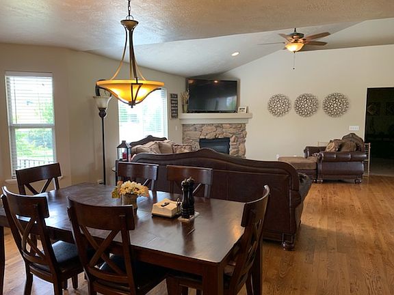 3rd image of 5351 N Ponderosa Ln