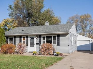 2428 9th Ave SW, Cedar Rapids, IA 52404