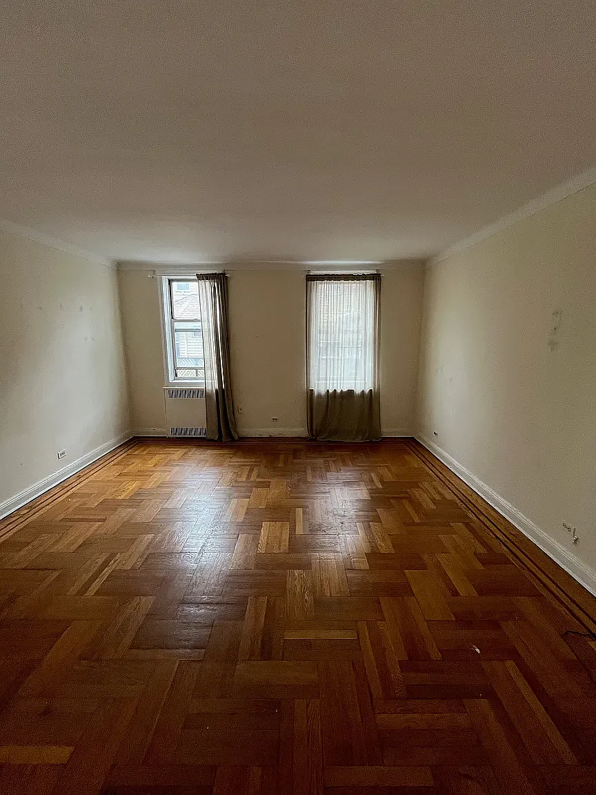 10-56 Neilson Street — Photo 3