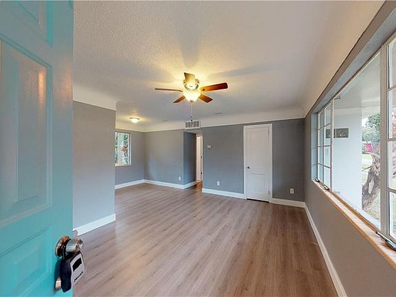 2nd image of 701 28th Ave S