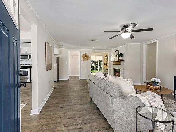 5th image of 407 N Lexington Avenue