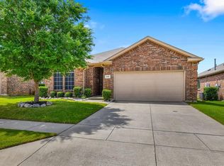 409 Partridge Dr, Aubrey, TX 76227