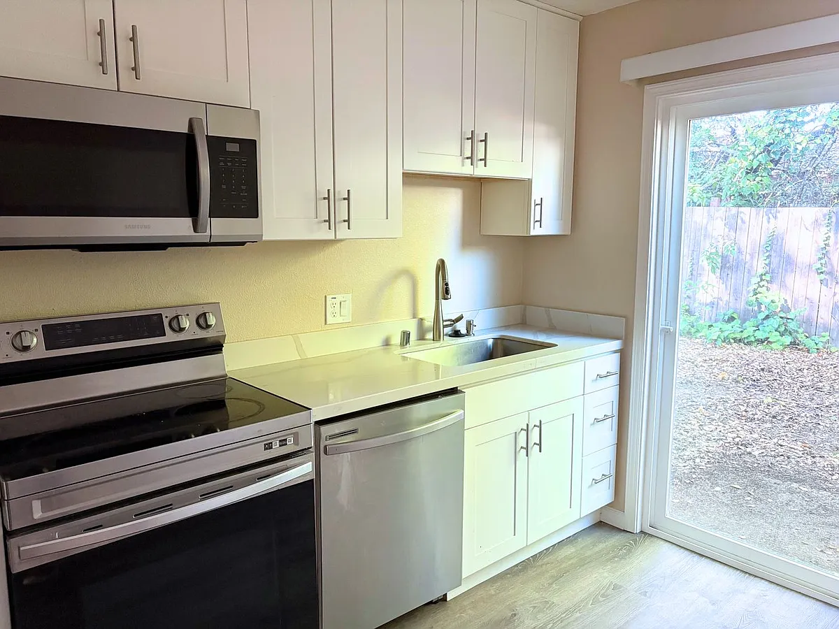 Building Photo - 6123 Montecito Blvd #13-16