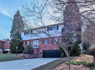 1352 Foxboro Dr, Monroeville, PA
