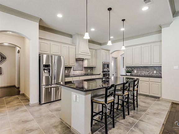 5th image of 101 Sandlin Ct