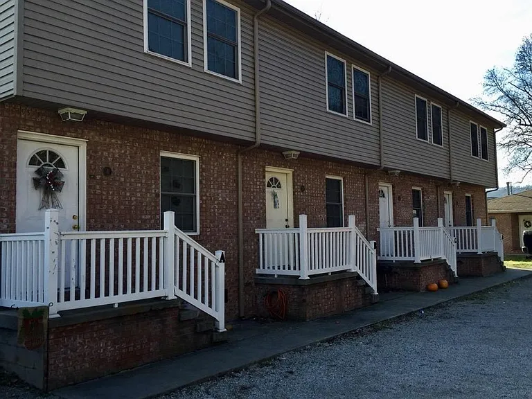295 School Dr — Photo 1