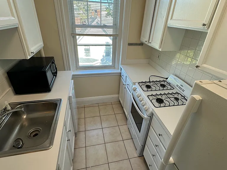 41 Wendell St #43 — Photo 1