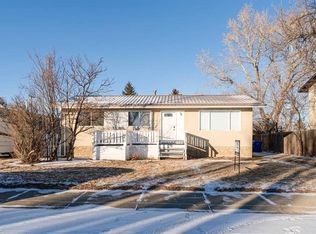 640 S 54th Ave W, Claresholm, AB T0L 0T0