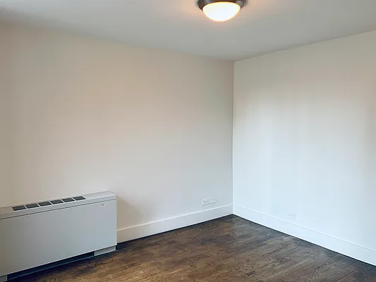 Rented by Oxford Property Group | media 25