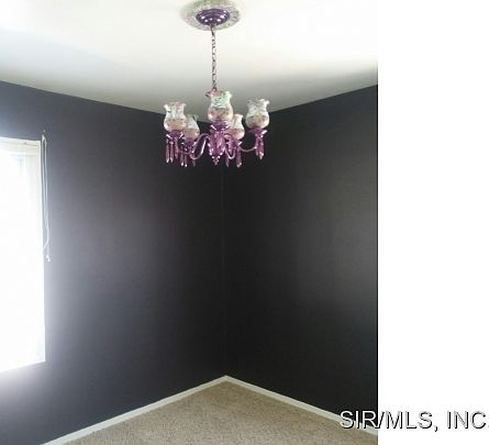 5th image of 2412 Glen Pl