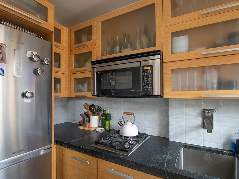 2 Horatio St #6E — Photo 6