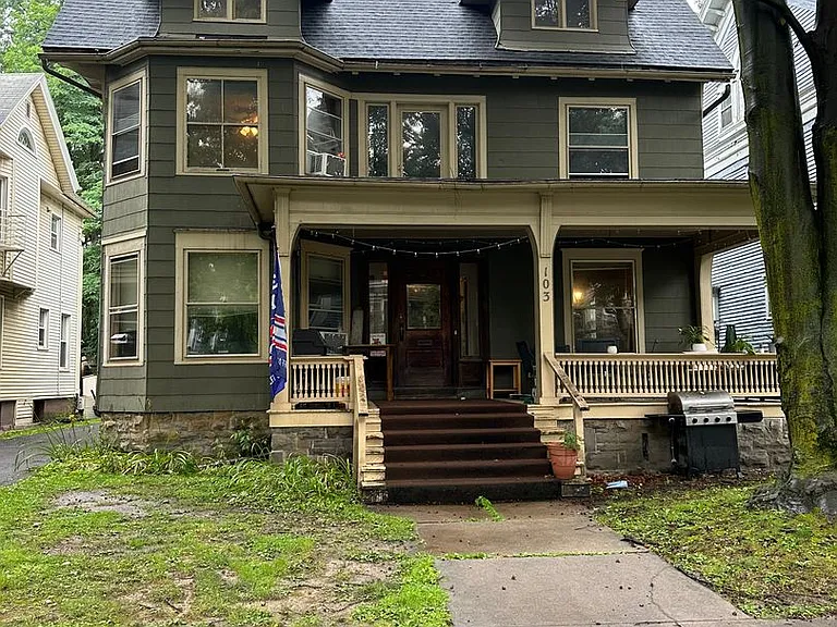 103 Dartmouth St — Photo 2