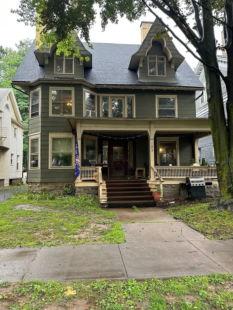 Building Photo - 103 Dartmouth St