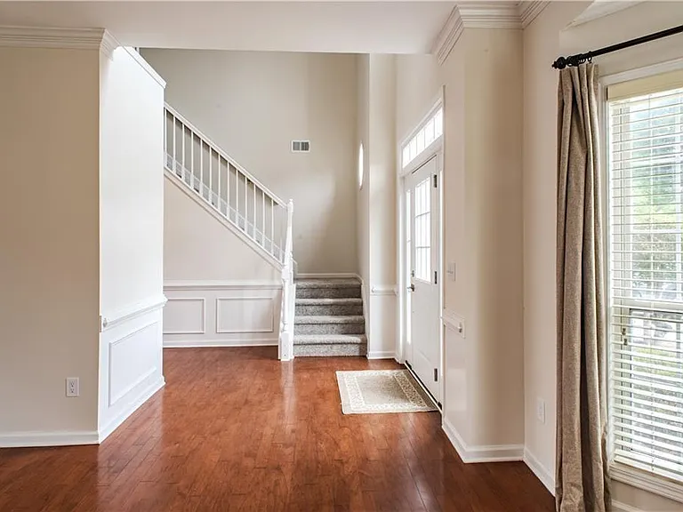 3359 Shallowford Green Dr — Photo 3