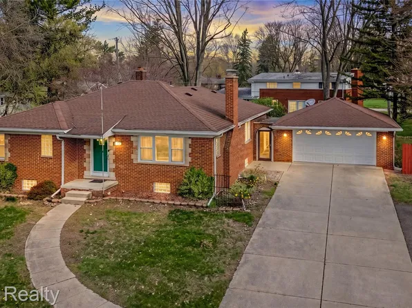 31954 Warren Rd, Westland, MI 48185