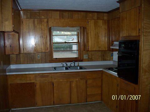 2nd image of 1205 Skyline Dr