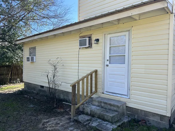 451 E Eufaula St #B, Ozark, AL 36360