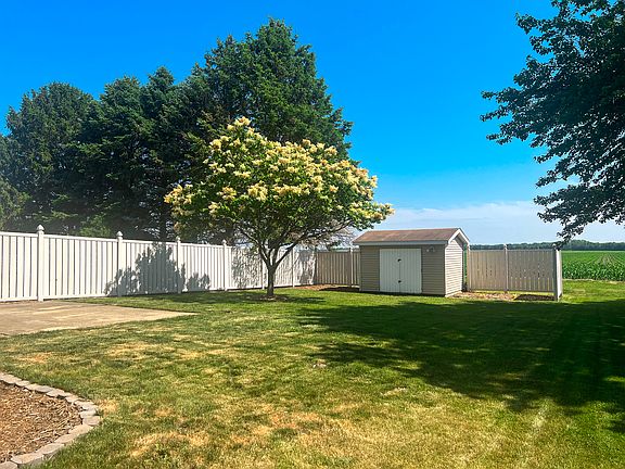 2nd image of 423 Palmor Dr