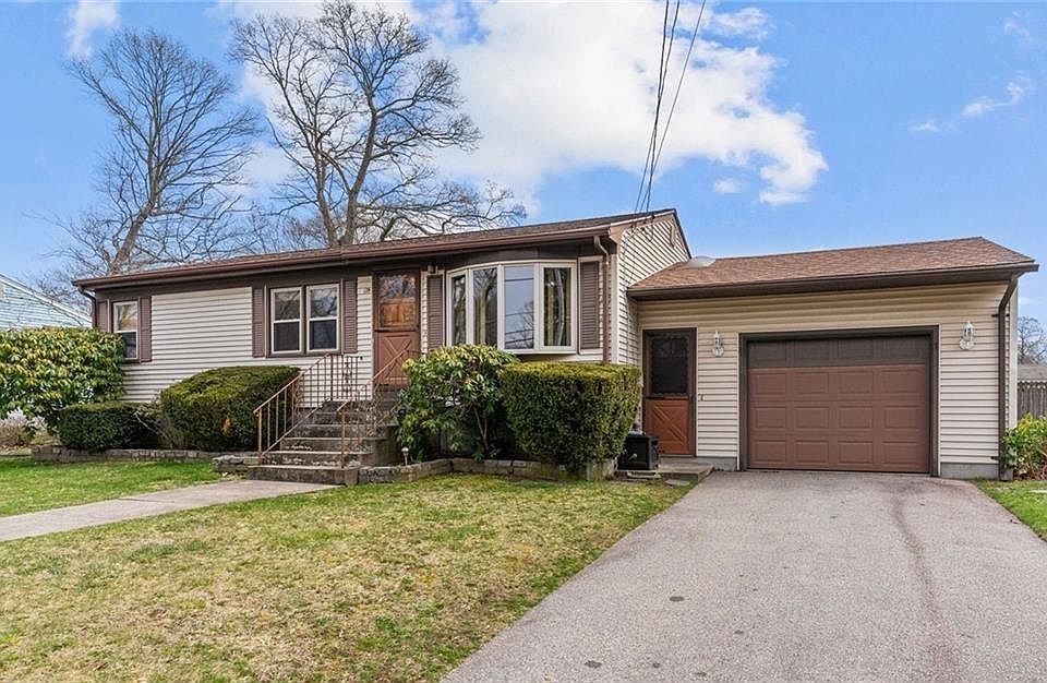 174 Grove Ave, Warwick, RI 02889 Zillow
