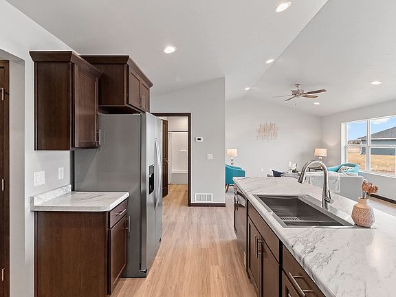 3rd image of 1102 Bonny Ln