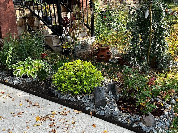 5th image of 718 31st Street W