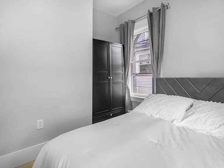 104 Harvard Pl — Photo 205