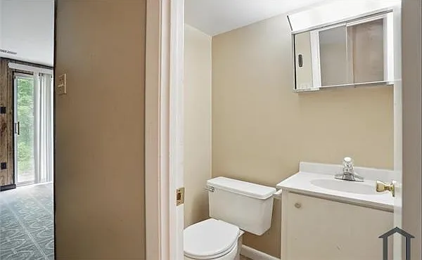 9230 Woodcreek Ct — Photo 18
