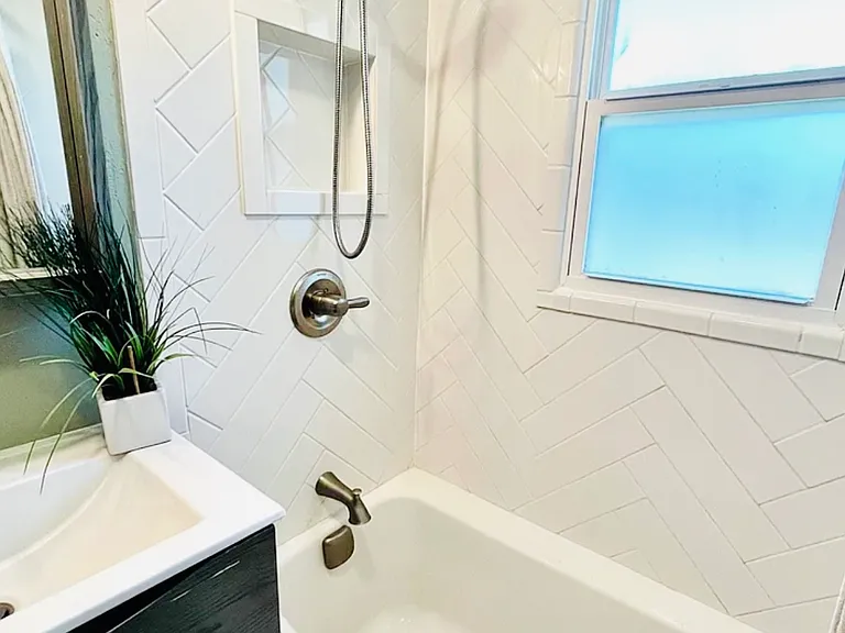 6712 N Ross Ave — Photo 10