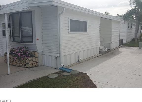 2nd image of 37 La Fonda Ln